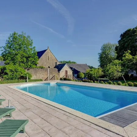 Chateau Sleeps 15 Pool Wifi Tamerville
