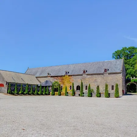 Chateau Sleeps 15 Pool Wifi * Tamerville